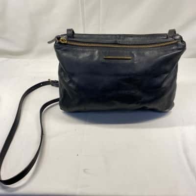 Country Road Womens Cross Body Bag Black  