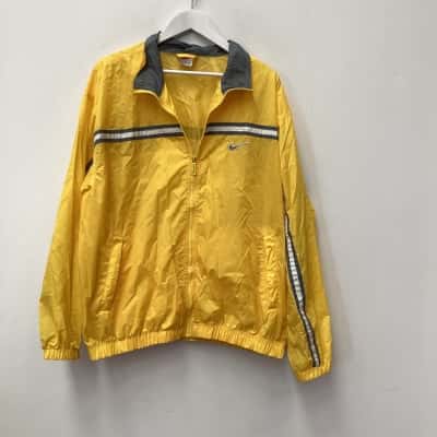 Nike Mens  Size XL wind jacket Grey / White / Yellow 