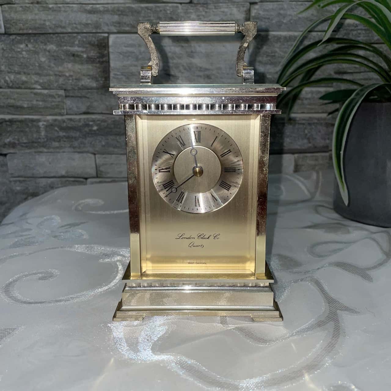 Vintage Carriage clock Quartz time(s)