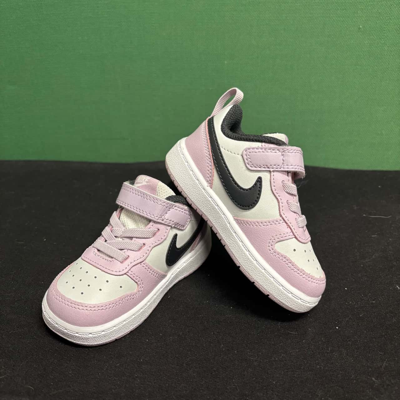 NIKE Kids Pink Shoes EU22 (s)