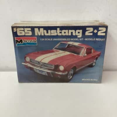 Monogram '65 Mustang 2+2 - 1/24 Scale Model Kit 