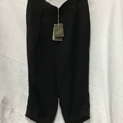 Country Road Womens  Size 8 Cropped Pants Black  