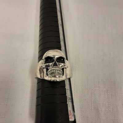 Mens silver tone metal skull ring