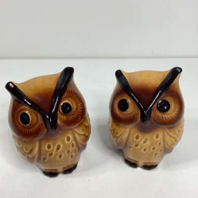Salt and pepper shakers ceramic Owls