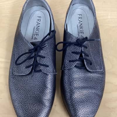 Frankie4 Womens  Size 8 Black  / Silver 