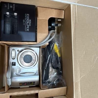 Digital Camera Coolpix 7600