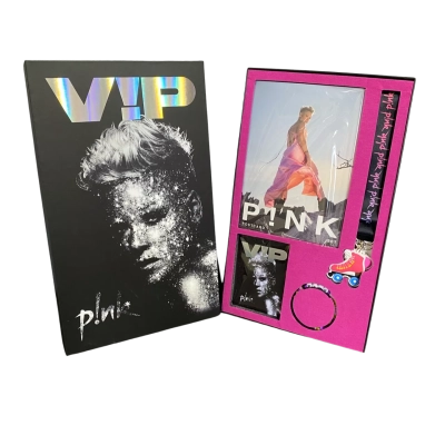 P!nk VIP Collectors Box: Memorobilia from the Summer Carnival 
