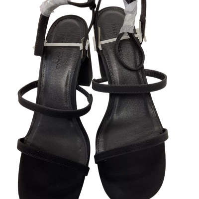 Pied A Terre Womens  Size 8 Heels Black  