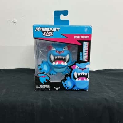 Mr Beast Lab Classic Panther Vinyl Figure