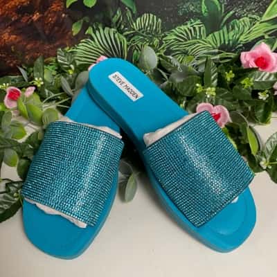 Steve Madden Size 9 teal New slides