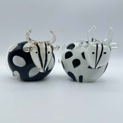 2 x Beautiful Art Glass Cows