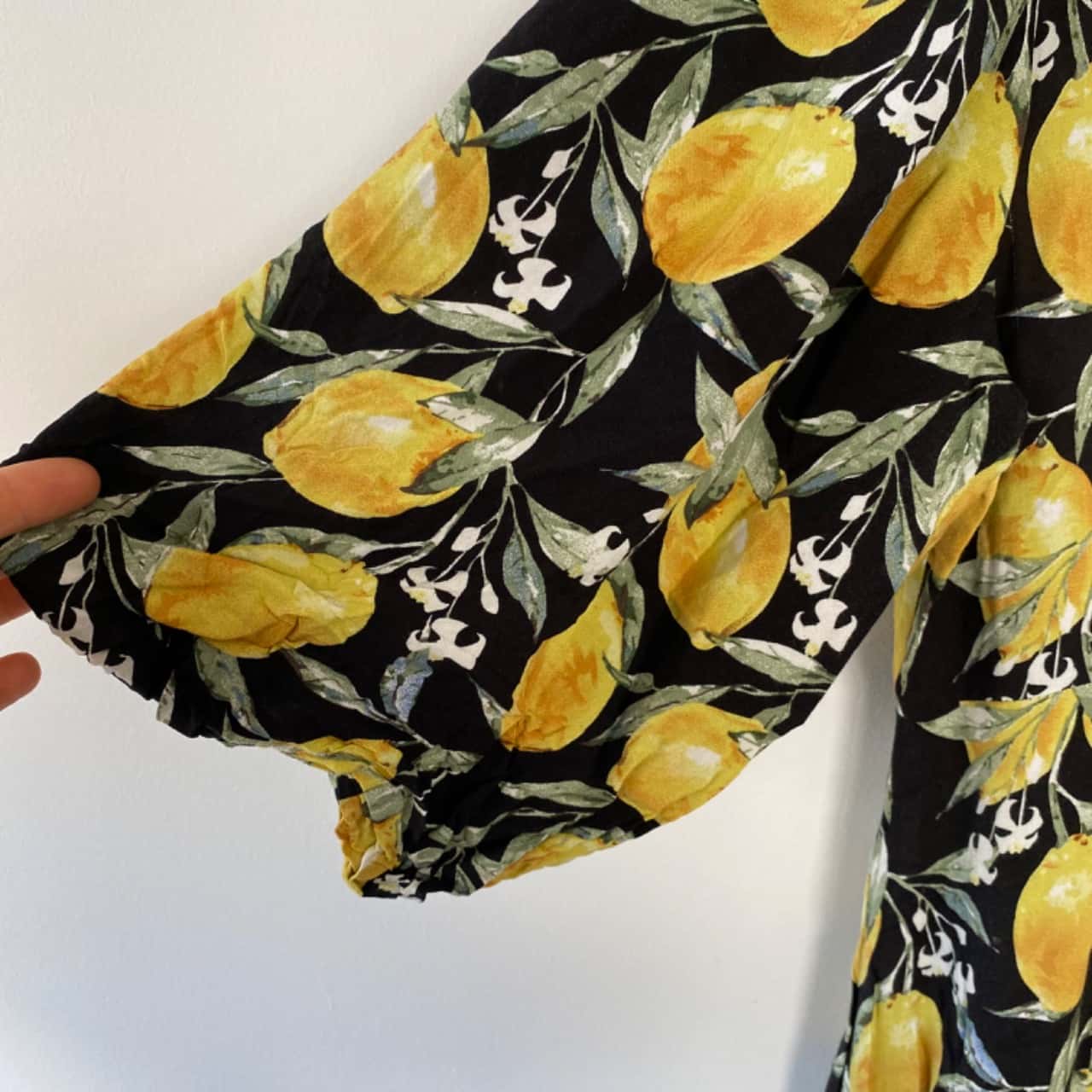 Pagani Black Yellow Lemon Print Short Sleeve Midi Dress Size 14 / XL (s) - Used As New | Salvos Stores Pagani Black Yellow Lemon Print Short Sleeve Midi Dress Size 14 / XL (s) - Used As New | Salvos Stores