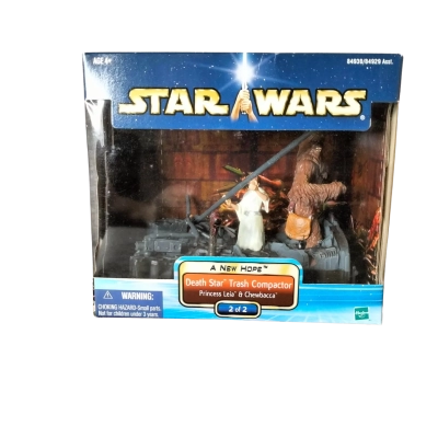 Star Wars - A New Hope - Death Star Trash Compactor 2 of 2 - Princess Leia & Chewbacca. Made by Hasbro in 2002.
