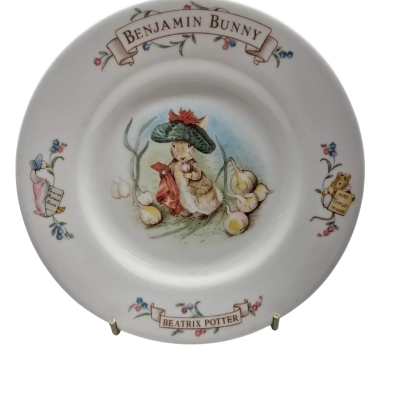 BEATRIX POTTER BENJAMIN  BUNNY 18CM DIAMETER PLATE