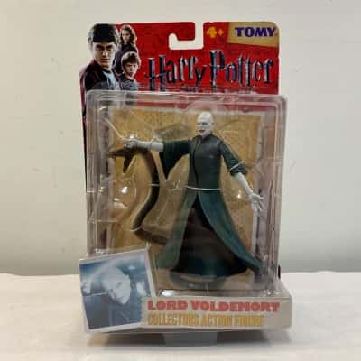 TOMY Harry Potter & the Deathly Hallows Lord Voldemort Action Figure