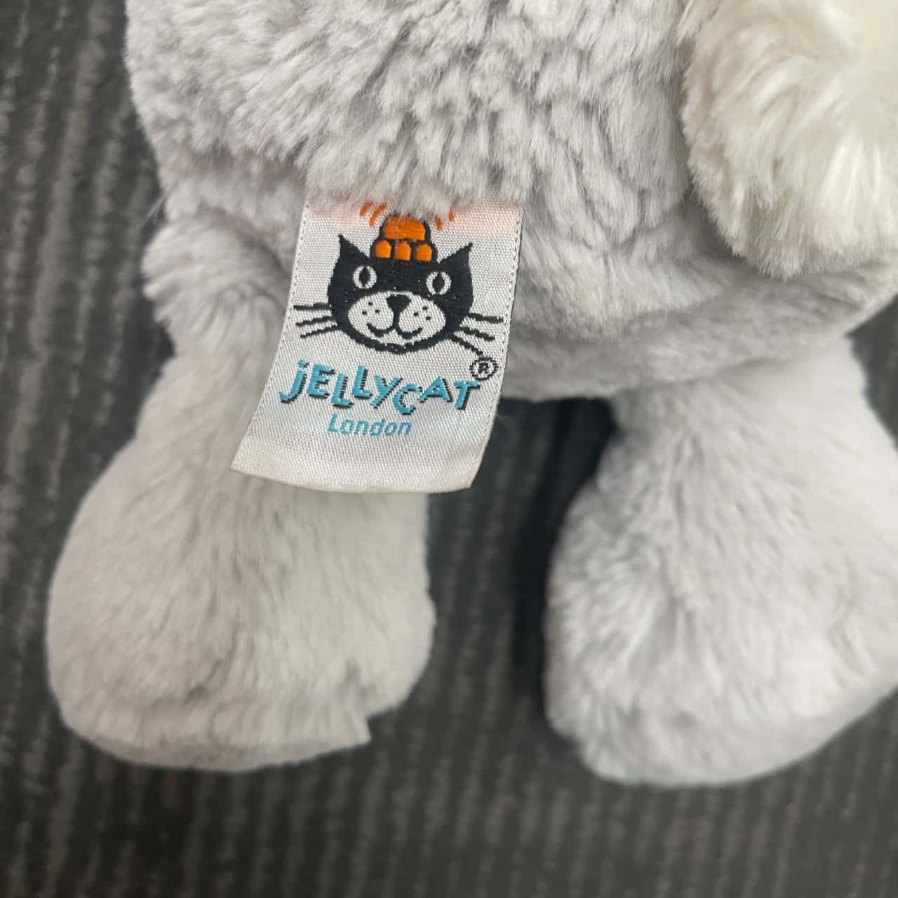 Jellycat Raspberry Rabbit Jellycat Rabbit (s)