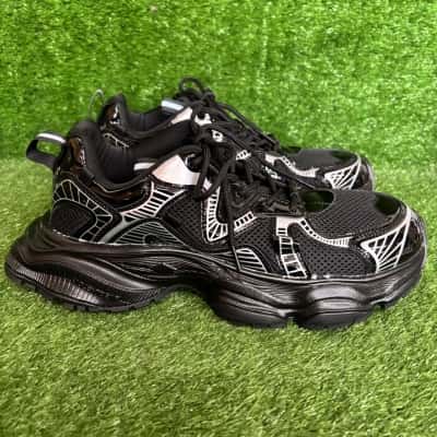 Violent Bear Black / Silver Sneakers Size 9 