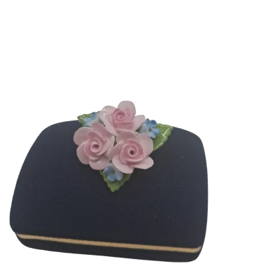 VINTAGE COALPORT FINE BONE  CHINA FLOWER BROACH