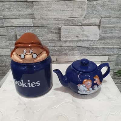 Tetley tea pot and cookie jar set