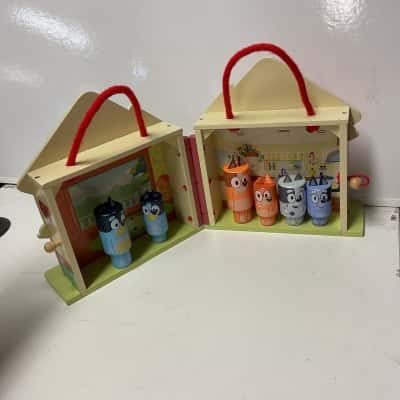 Bluey wooden carry along house with characters