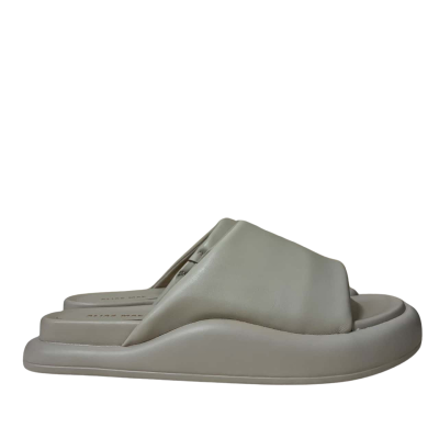 Alias Mae Unisex sandals Size 39 Off White 