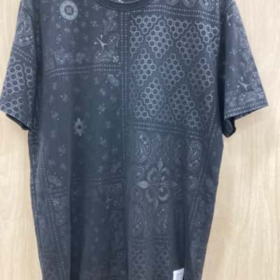 Carré Mens  Size L Black  / Pattern T Shirt (6)