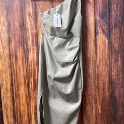 Fresh Soul   Size 10 Beige one shoulder cocktail dress new 