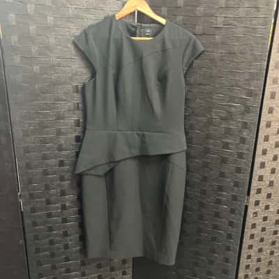 Cue Womens  Size 14 Sleeveless Dress  Black  