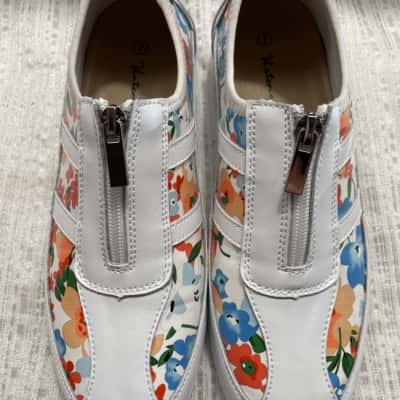 Victoria Hill Womens  Size 7 Sneakers Blue / Floral / Green / Orange 