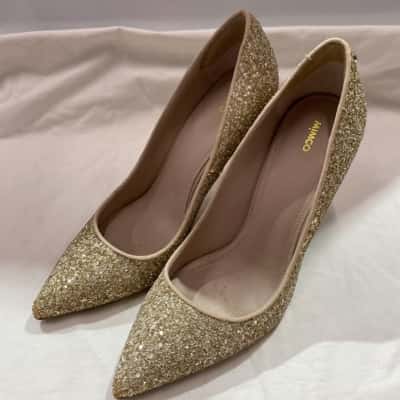 Mimco Womens  Size 40 Heels Gold 