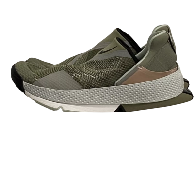Women’s Nike Go FlyEase Sneakers Light Green / Olive Green / White Size 6 
