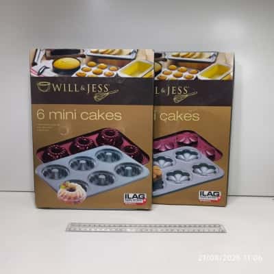 2x 6 Cup Cake Trays 