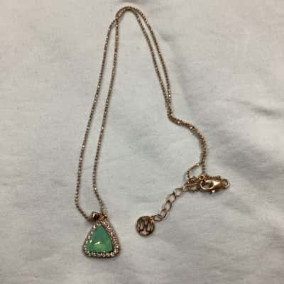  Womens Pendant and chain