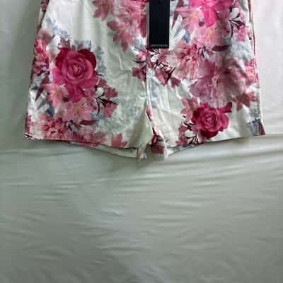 Portmans Womens  Size 14 Shorts Floral / White 