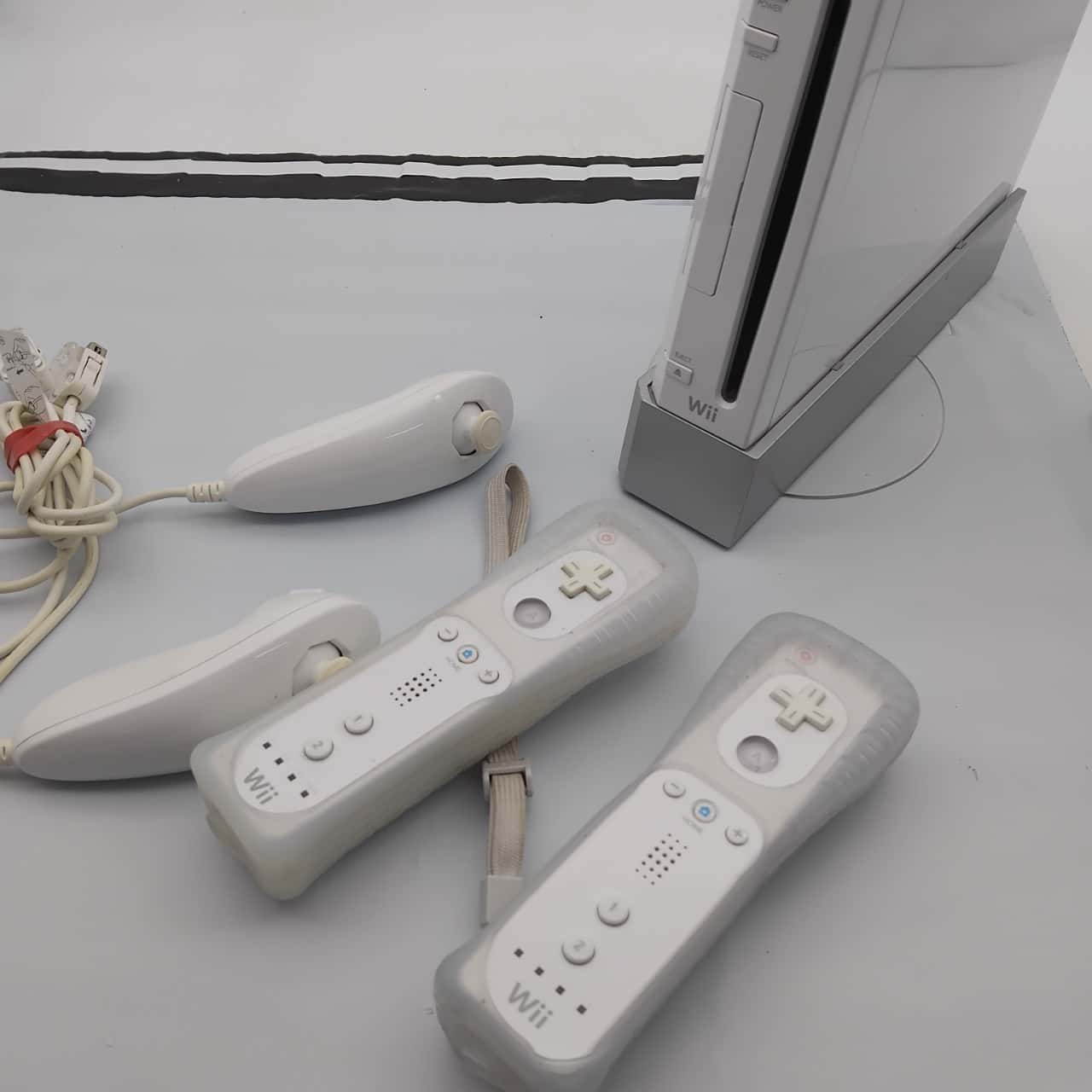 Nintendo Wii FAMILY Bundle(s) - Used Very Good | Salvos Stores