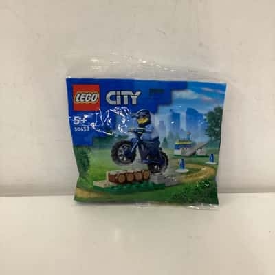 NEW - LEGO City Police Bicycle Training 30638