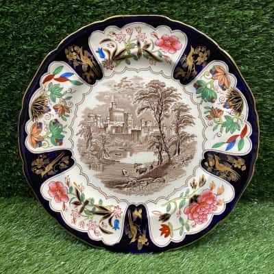 Mason’s Christmas 1975 Windsor Castle Collectable Plate