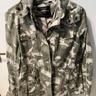 Harley Davidson Womens  Size M Hooded Jacket Camouflage 