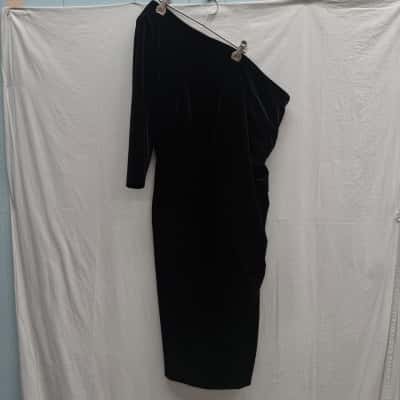 BNWT MONTIQUE Black Velvet One Sleeve Dress Size 18