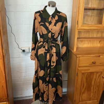 Adrift Womens  Size L Long Sleeve Dress Beige / Black  / Green / Pattern 