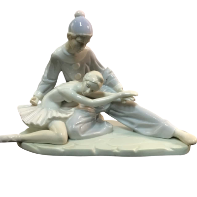 Harlequin Clown & Ballerina Porcelain Style Figurine closing Scene