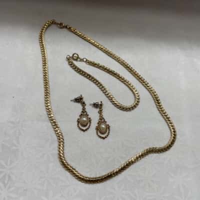  Women’s Gold Tone Costume Necklace & Matching Bracelet Set with Dangle Pearls Drop Earrings  