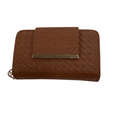 Large Marikai Womens Purse Brown Lots of sections.   SHWP