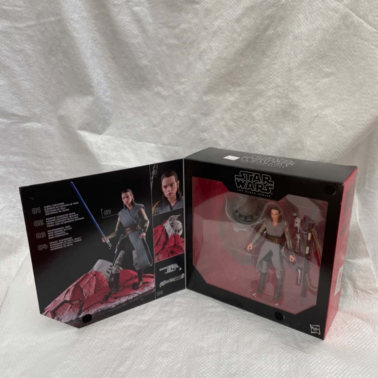 Star Wars The Black Series ‘Rey - Jedi Training - Crait’ - New in Box