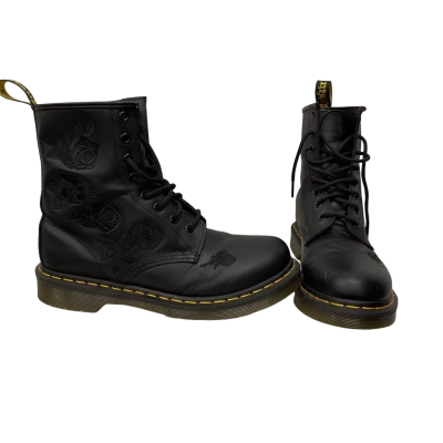 Dr Martens Womens  Size 9 Boots Black  
