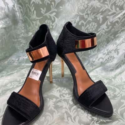 Ginger & Smart Womens  Size 36 Black  / Gold 