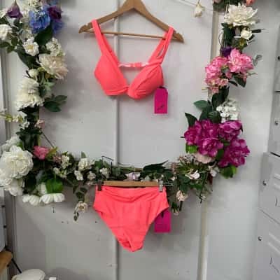 Infamous Swim Womens  Size M Bikini Set Fluor Pink  
