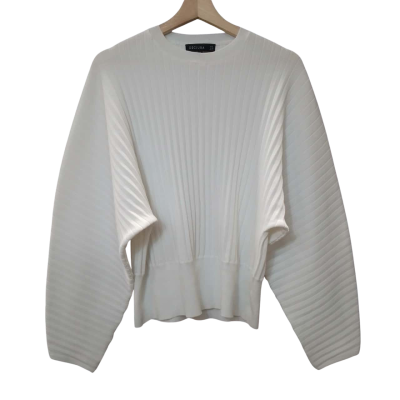 Decjuba Women's Size M White Jumper