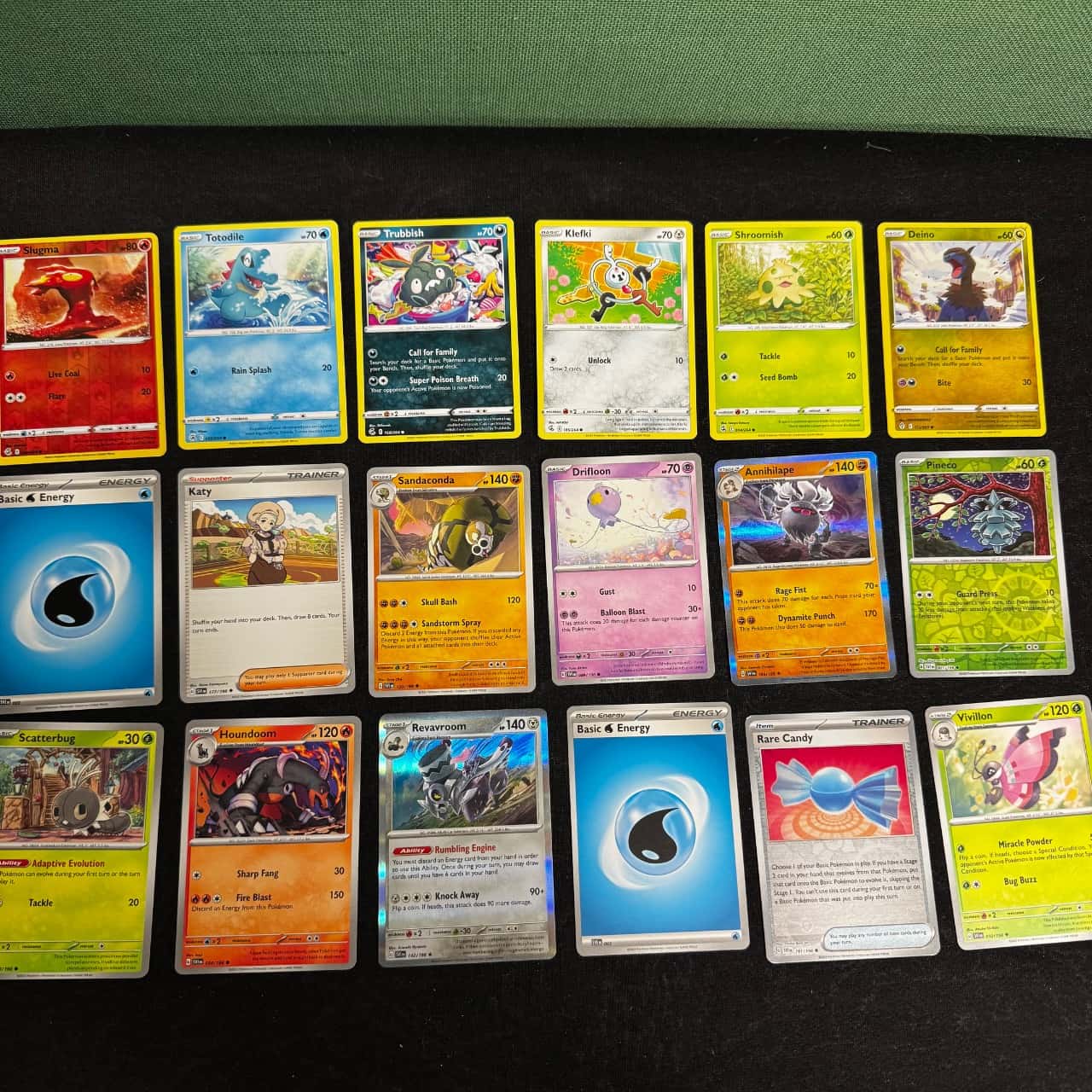 Pokemon Cards: Assorted Bundle x50 (I)(s)