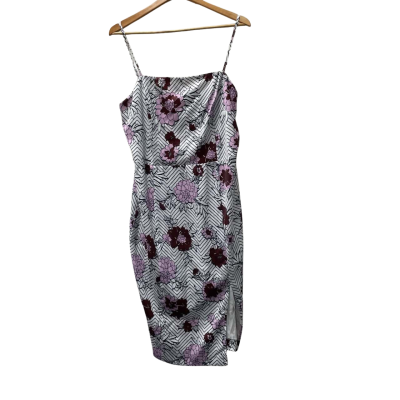 Calli Women's BNWT  Size 18 Sleeveless Dress  Floral / Red / White 